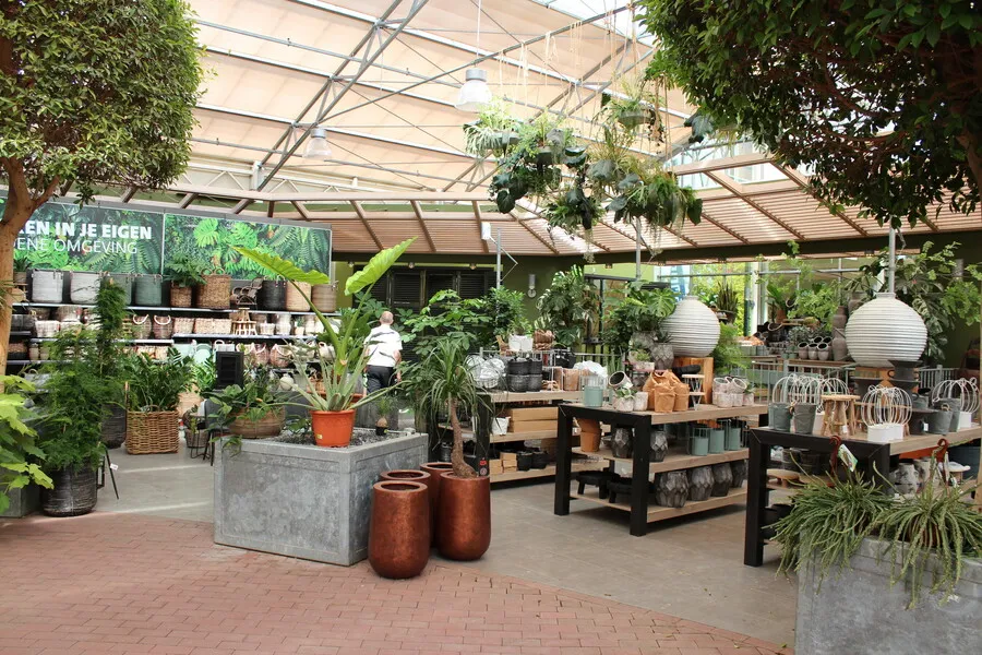 0304_17_-_plaza_graafstaete_duiven_2006.vY6HfSZ.webp